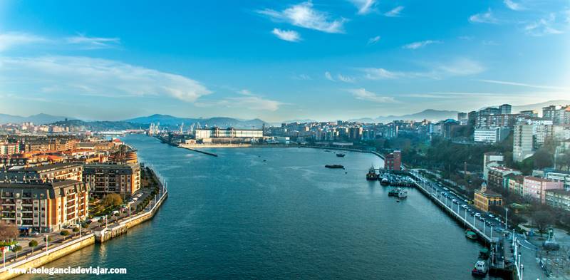 Vistas de Getxo y Portugalete desde el puente colgante