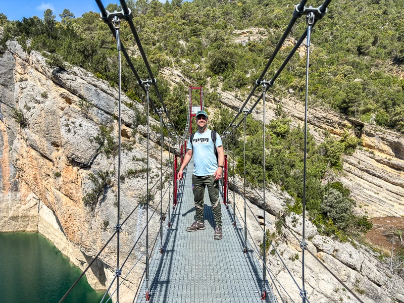 Puente colgante en el Congost de Montrebei