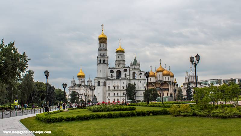 El Kremlin de Moscú, vista a la Plaza de las Catedrales