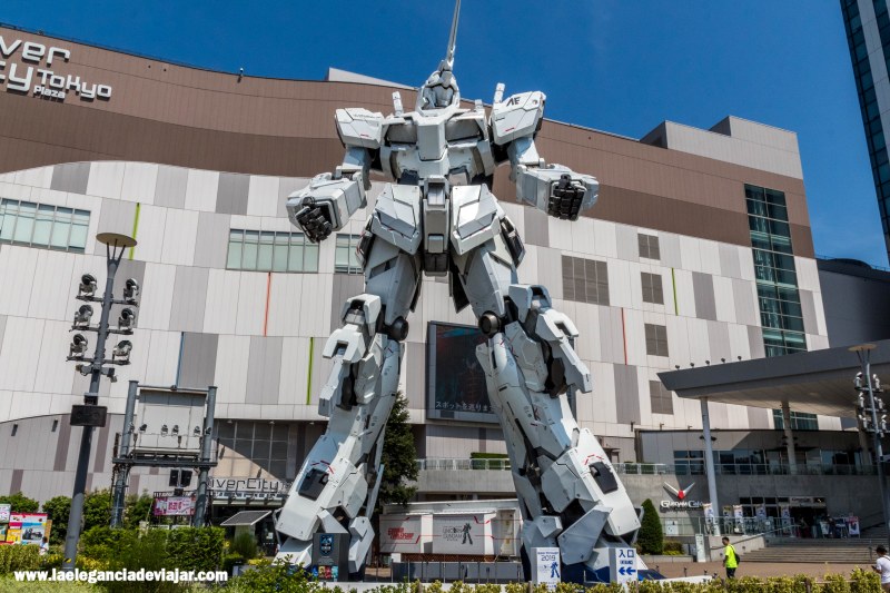 Estatua de Gundam