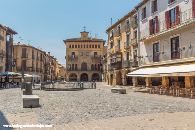 Plaza de Carlos III en Olite