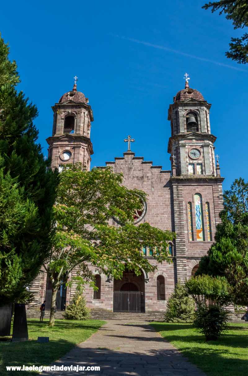 Iglesia de Santiago en Elizondo