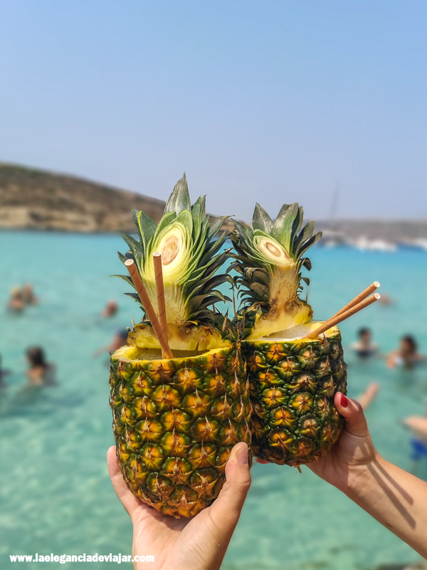 Piñas en la Blue Lagoon