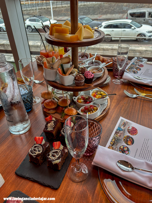 Brunch en el hotel Abba