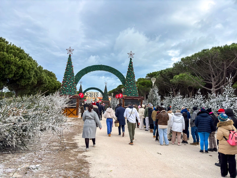 Cola para comprar la entrada a Le Barcarès
