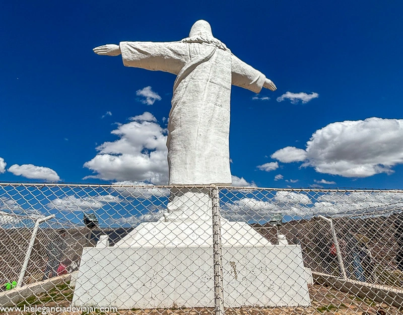 El Cristo Blanco de Cuzco