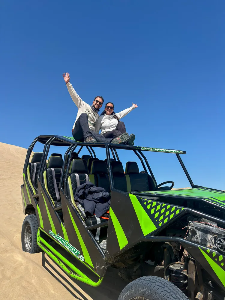 Paseo en buggy en el Oasis de Huacachina