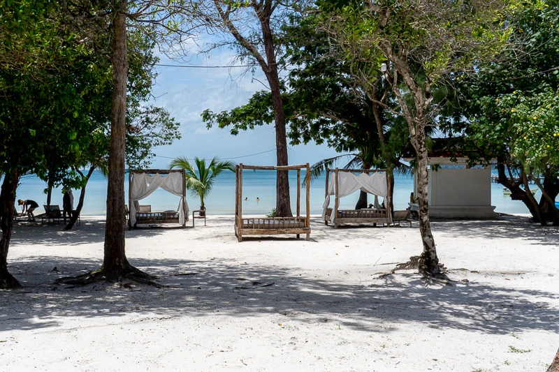 Playa de Island Center Point
