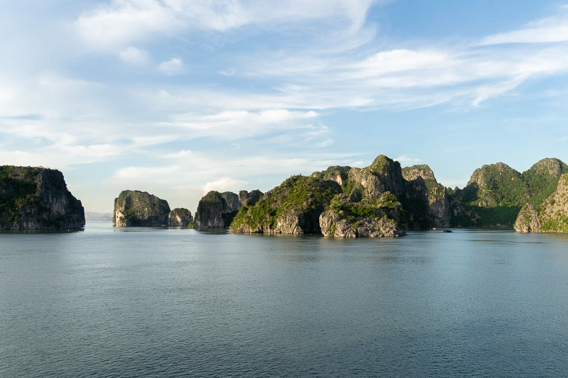 Bai Tu Long Bay