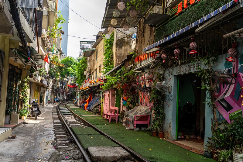 Calle del tren en Hanoi